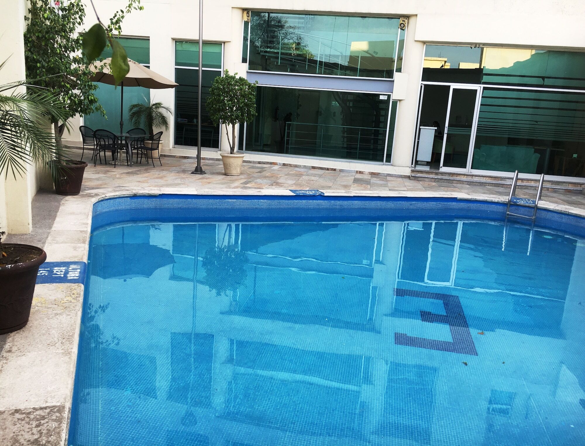 Mision Leon Hotel Exterior photo